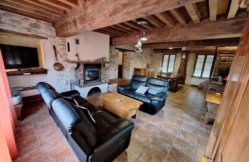 Cussy-en-Morvan House | Les chats zets - CUSSY EN MORVAN