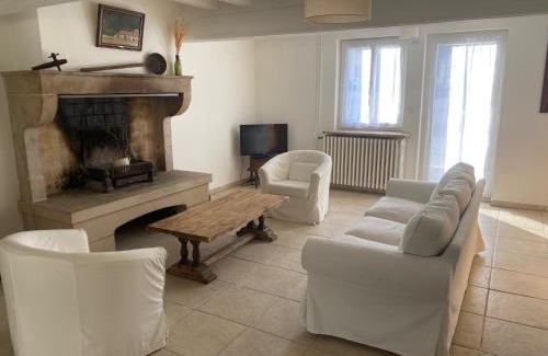 La Chapelle-de-Guinchay House | Les Chenes Du Beaujolais