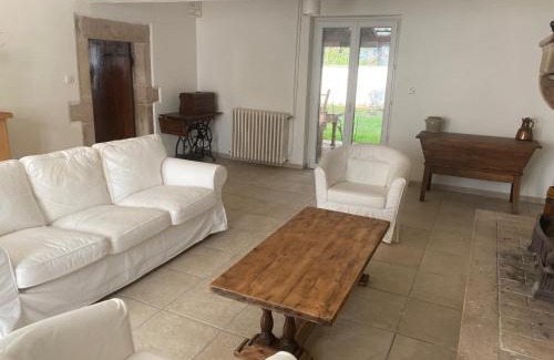 La Chapelle-de-Guinchay House | Les Chenes Du Beaujolais