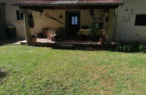 La Chapelle-de-Guinchay House | Les Chenes Du Beaujolais