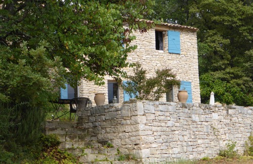 Sainte-Croix-a-Lauze House | Les Chênes Blancs, beautiful house on two hectares, swimming pool, shaded oak grove