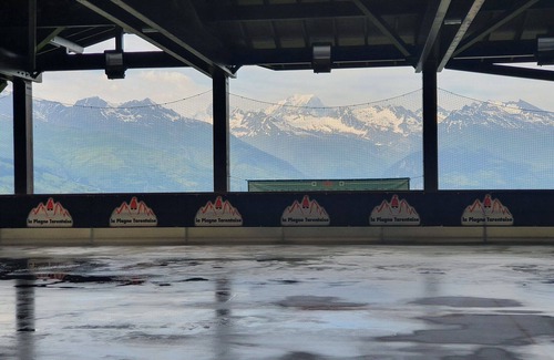 Bellentre Apartment | Les Coches/Plagne Tarentaise resort center comfortable apartment 4/5 people