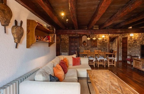 Gombren House | Les Comes: a cozy house in the mountains