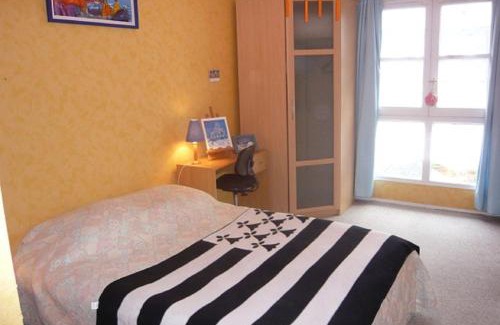 La Madeleine-Bellevue Apartment | Les Comptoirs