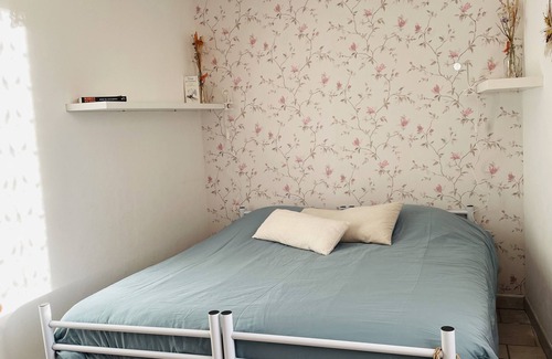 Saint-Julien-d'Arpaon Bed & Breakfast | Les Copains à Bord - The Moulin room