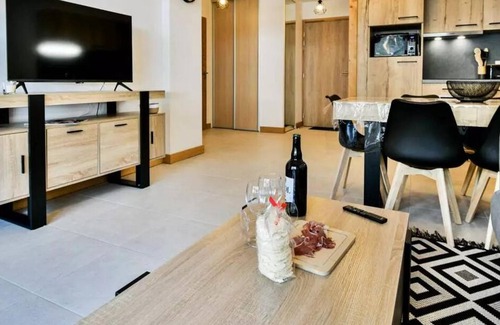 Le Chinaillon Apartment | Les Cristaux A202 New apartment at the foot of the slopes