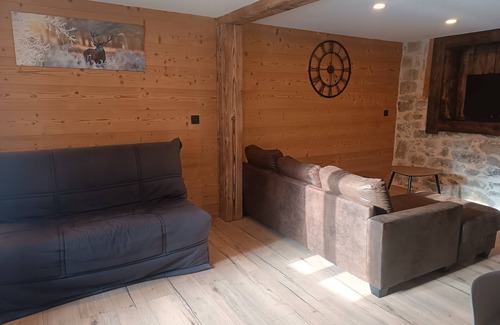 Septmoncel les Molunes Apartment | Les Etoiles de Bevy/Gîte Cassiopée Haut Jura 6 people/8 beds