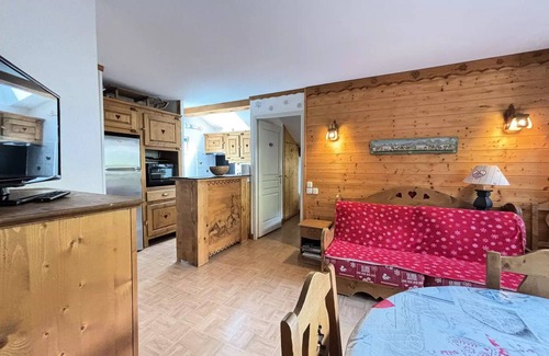 Flumet Apartment | Les Evettes Chalets - Charming apartment at the foot of the slopes, in a residence with swimming pool