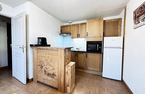 Flumet Apartment | Les Evettes Chalets - Mountain view apartment in a residence with swimming pool