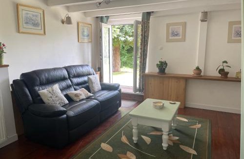 Saint-Georges-de-Livoye House | Les Forges