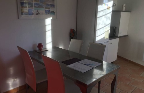 Chateauneuf-Val-Saint-Donat House | Les Cèdres, comfortable 89m2 apartment, ideal for 5 people, shared pool