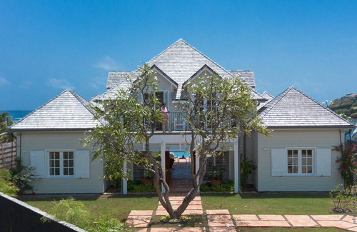 Tartane Villa | Les Frangipaniers, exceptional villa with swimming pool and direct sea access