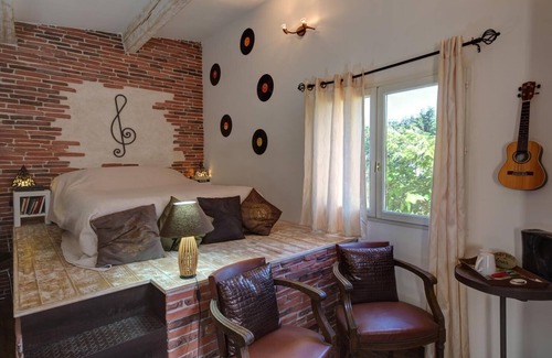 Lauris Bed & Breakfast | Les Gargoulettes