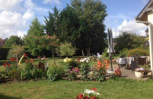 Saint-Germain-Village House | les gites du gr224