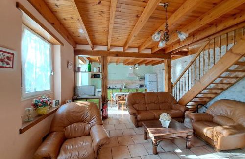 Saint-Pierre-de-Buzet Villa | Les Glycines