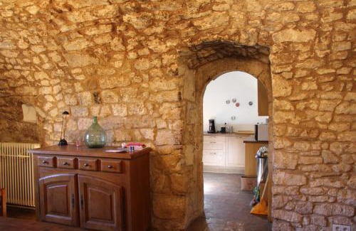 Sivergues House | Les Grottes