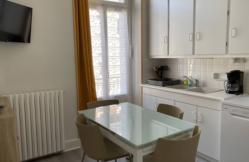 La Bourboule Apartment | Les Hêtres No. 2 with Mountain View, Balcony and Wi-Fi