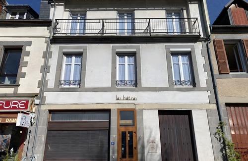 La Bourboule Apartment | Les Hêtres No. 4 with Mountain View, Balcony, and Wi-Fi