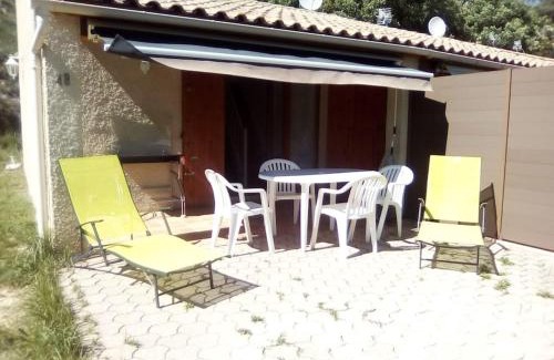 Saint-Martin-de-Bromes House | Les Iris , mazet 48