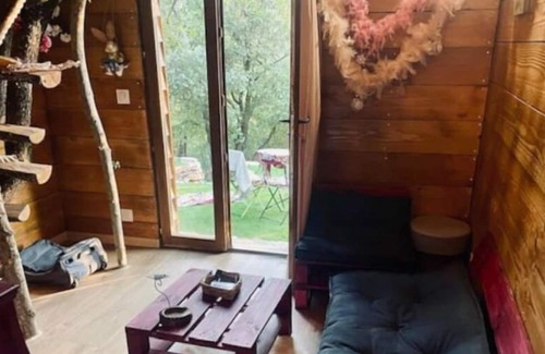 Tourves Ski Chalet | Les Jardins D'isa Gîte à la Ferme