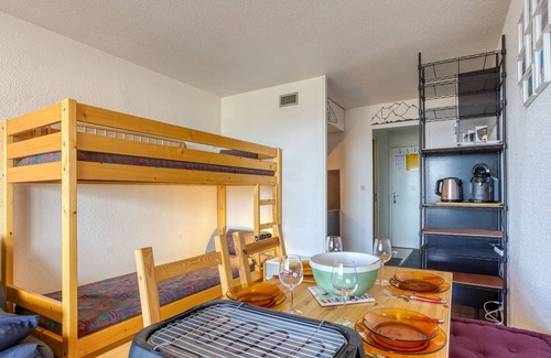 Le Corbier Apartment | Les Laurentides - Studio Apartment, Sleeps 4