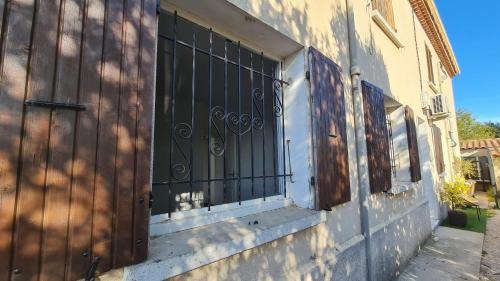 Marignane Apartment | Les lilas