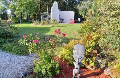 Ambon Bed & Breakfast | Les loges de yoff