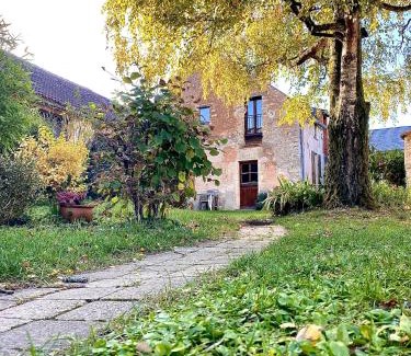 Oinville-Saint-Liphard House | Les maisons des Frangines