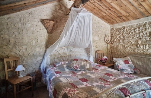 Sigonce House | Les Maisons de Chante Oiseau