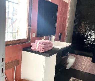 Le Pre-Saint-Gervais House | Les Marais