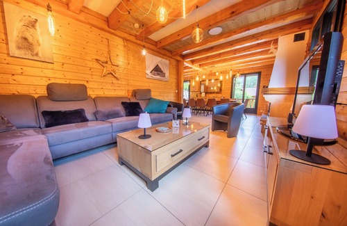 Travexin Ski Chalet | Les Marmottes, 10p with bb-football, billiards and bar