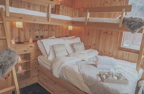 Vallandry Apartment | Les Michailles 510 is a light, centrally located apartment for 8 (+2) people