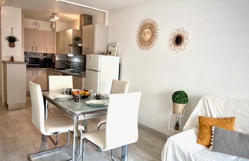 Les Sables d'Olonne Apartment | Les Océanes Side Sea View Apartment – Sleeps 3!