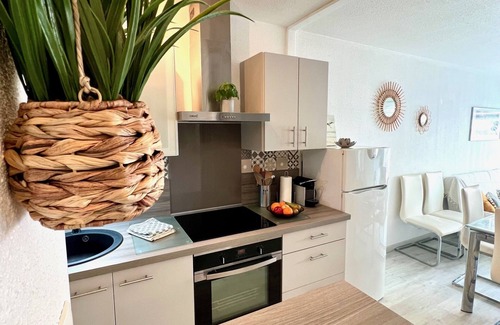 Les Sables d'Olonne Apartment | Les Océanes Side Sea View Apartment – Sleeps 3!