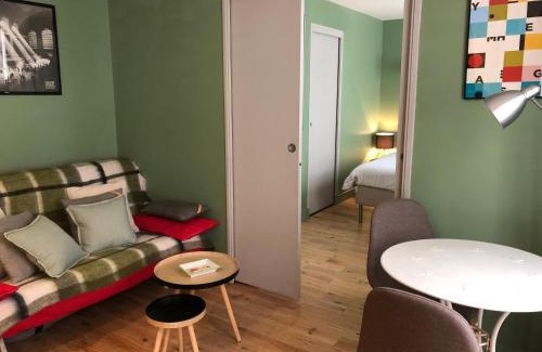 Notre-Dame Apartment | Les Petits Apparts Versailles