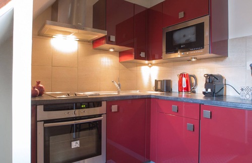 Beaune City Centre Apartment | Les poutures apartment comfort