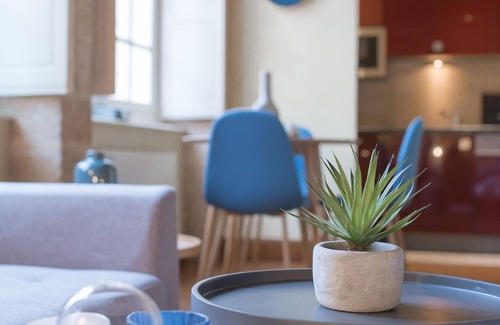 Beaune City Centre Apartment | Les poutures apartment comfort