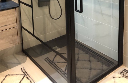 Bozouls House | Les Rives du Dourdou, Gîte Dans Maison de Caractère au Cœur du Canyon de Bozouls