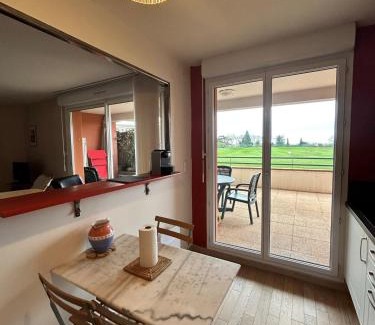 Seilh Apartment | Les Rives du Golf parking privé