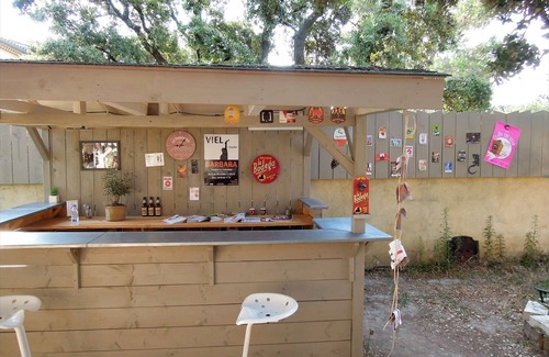 Villeneuve-les-Avignon Apartment | Les Romarins, Gîte Pour 2 Face à Avignon