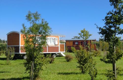 Livron-sur-Drome House | Les Roulottes-Gîtes de la Ferme de l'Autruche Dromoise