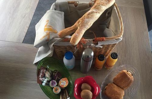 Livron-sur-Drome House | Les Roulottes-Gîtes de la Ferme de l'Autruche Dromoise