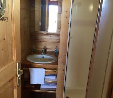 Livron-sur-Drome House | Les Roulottes-Gîtes de la Ferme de l'Autruche Dromoise