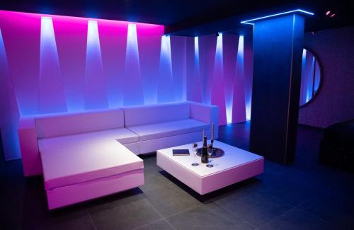 Bonneville Apartment | LES SECRETS ROOMS - BONNEVILLE - LOVE ROOM 130m2 - SPA PRIVATIF