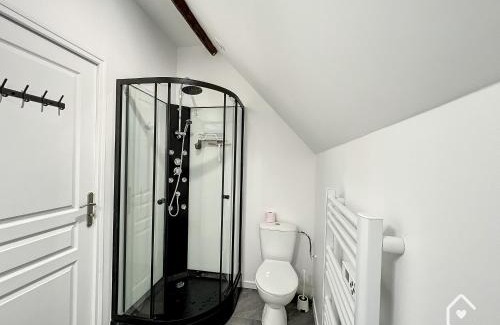 Chatellerault Apartment | Les studios d'Elina - Entrée autonome