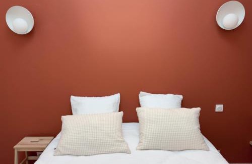 Aigues-Mortes Medieval City Apartment | Les suites du 13