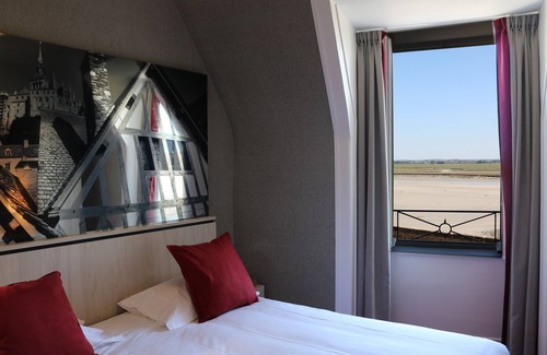 Le Mont-Saint-Michel Hotel | Les Terrasses Poulard