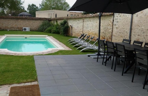 Chailly-en-Biere Bed & Breakfast | Les Tilleuls