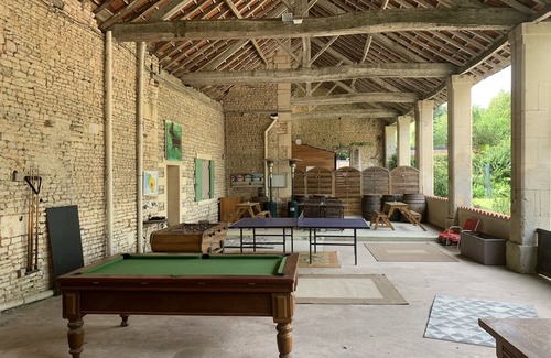 Bagnizeau Cottage | Les Vieilles Ombres - The Sunflower