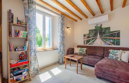 Brevonnes House | Les volets bleus & les p'tits cailloux